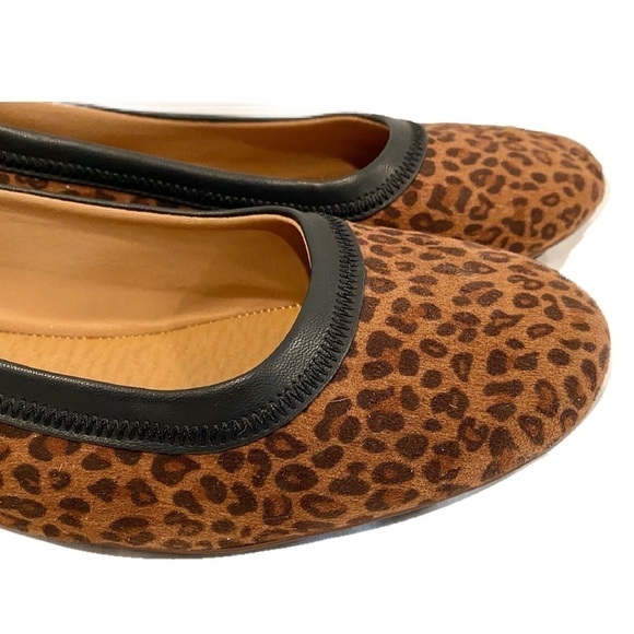 BareTraps Leopard Print Wedge Flats Size 9 - Picture 6 of 9